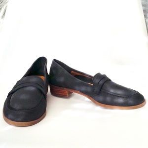 • SOLD • LUCKY BRAND Caylon soft leather loafers • size 9